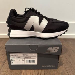 New Balance 327 W8.5